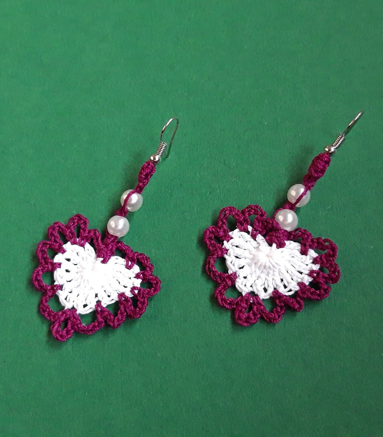 Ohrringe Herz Gehäkelt Lila-Weiß von crochet4angel