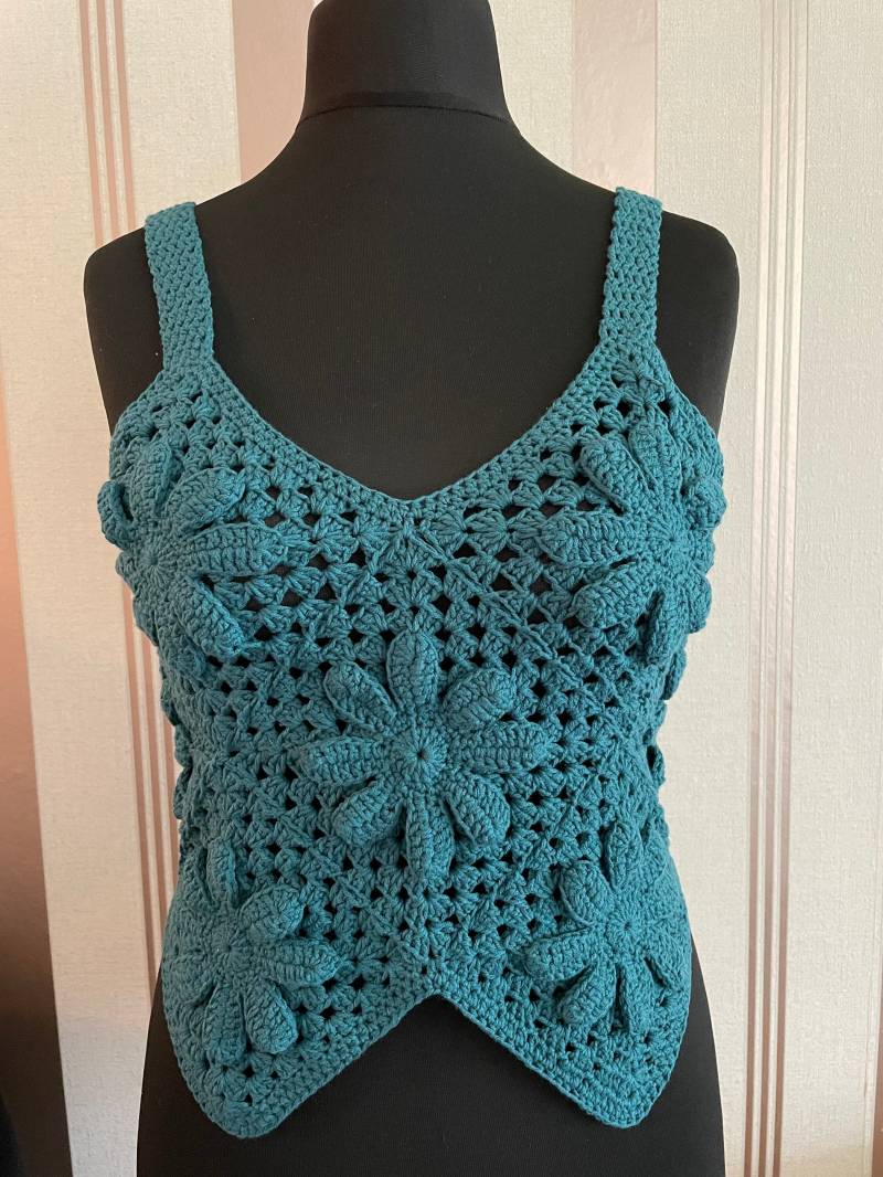 Häkeltop Sommertop Croptop von crochetateliersevgi