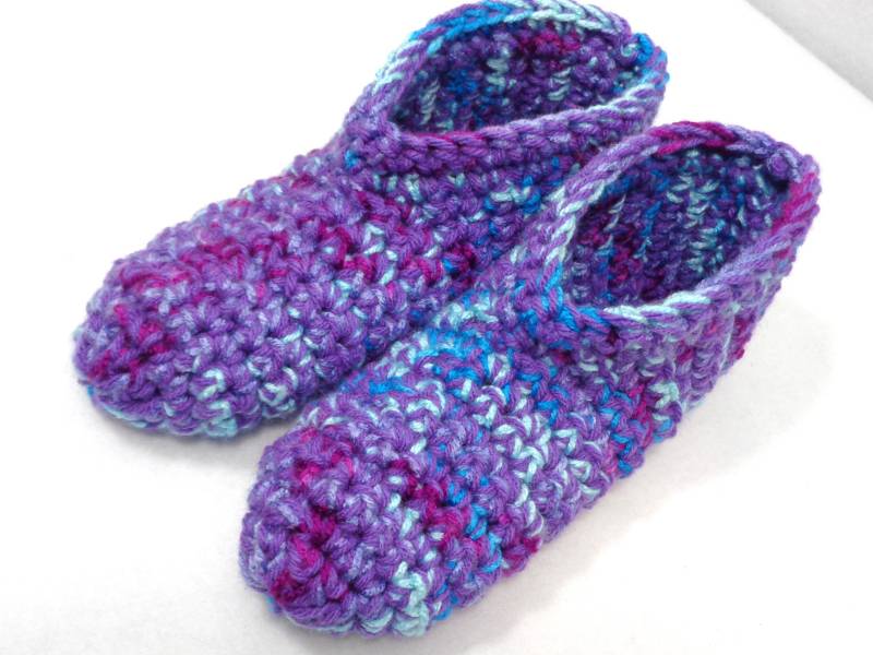 Gehäkelte Lila Hausschuhe Warme Bunte Garn Hausschuhe | Frauen Größe M von crochetedbycharlene