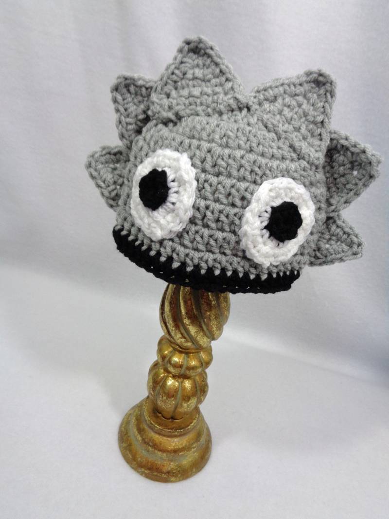 Gehäkelter Hornfrosch Baby Mütze Graue Eidechsen Mütze, Newborn Photo Prop von crochetedbycharlene