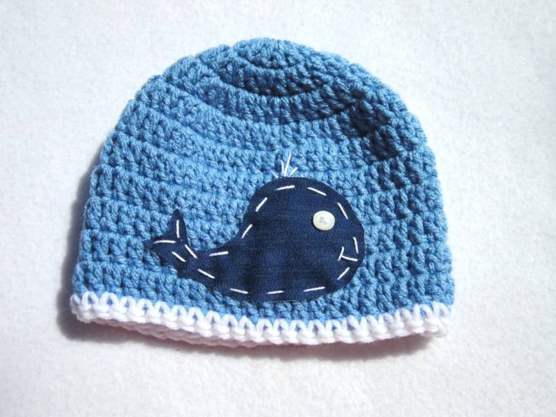 Wal Baby Mütze Gehäkelt Jeans Applikation, Newborn Photo Prop von crochetedbycharlene
