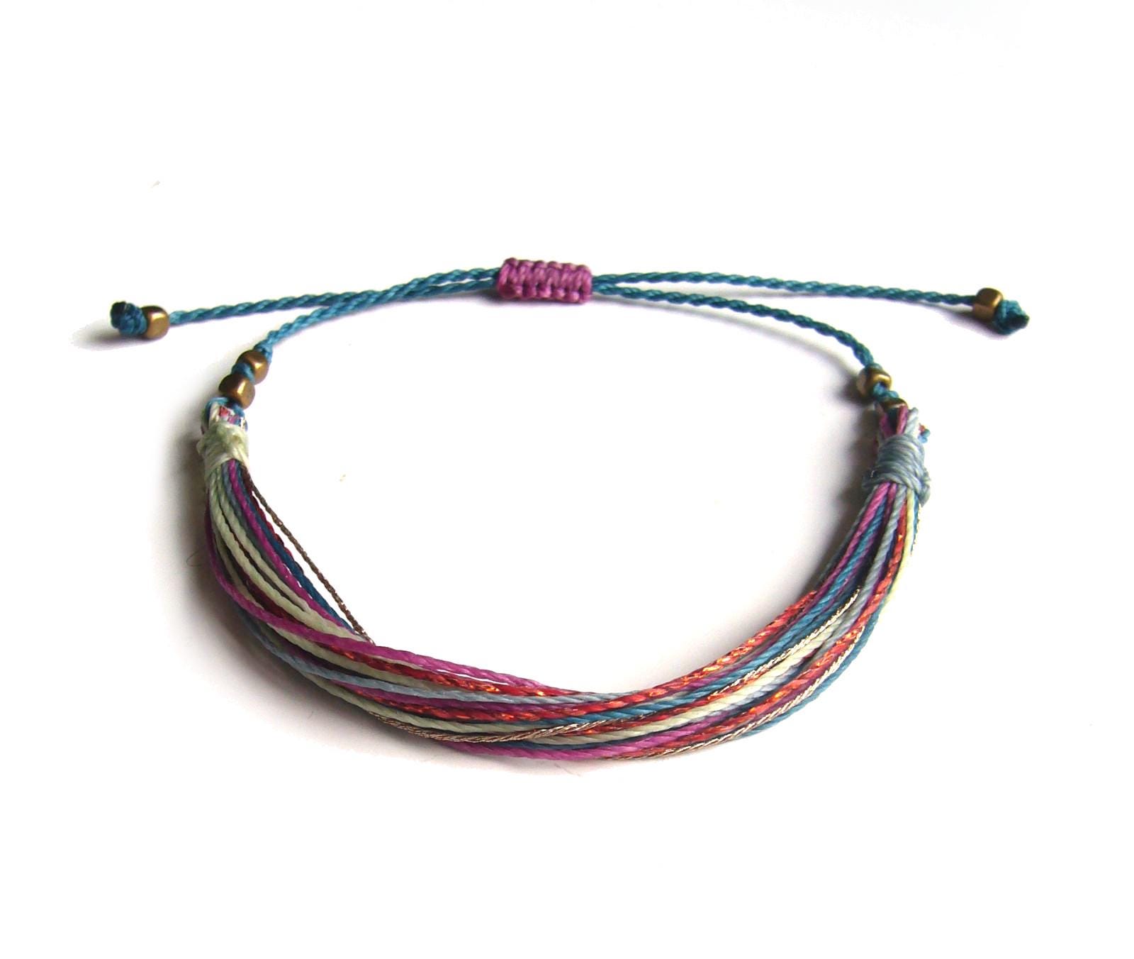 Armband Makramee, Micromacrame Bracelet, Makrameeschmuck, Geschenk Für Frau, Bunt, Multistrand, Würfelperlchen von crochetjewelsetsy