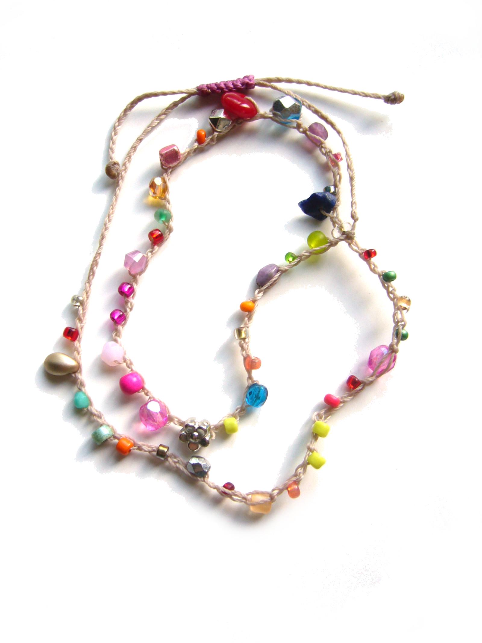 Häkelarmbändchen, Crochet Bracelet, Armband Gehäkelt, Natur, Sand, Bunt, Rocailles, Glasperlen von crochetjewelsetsy