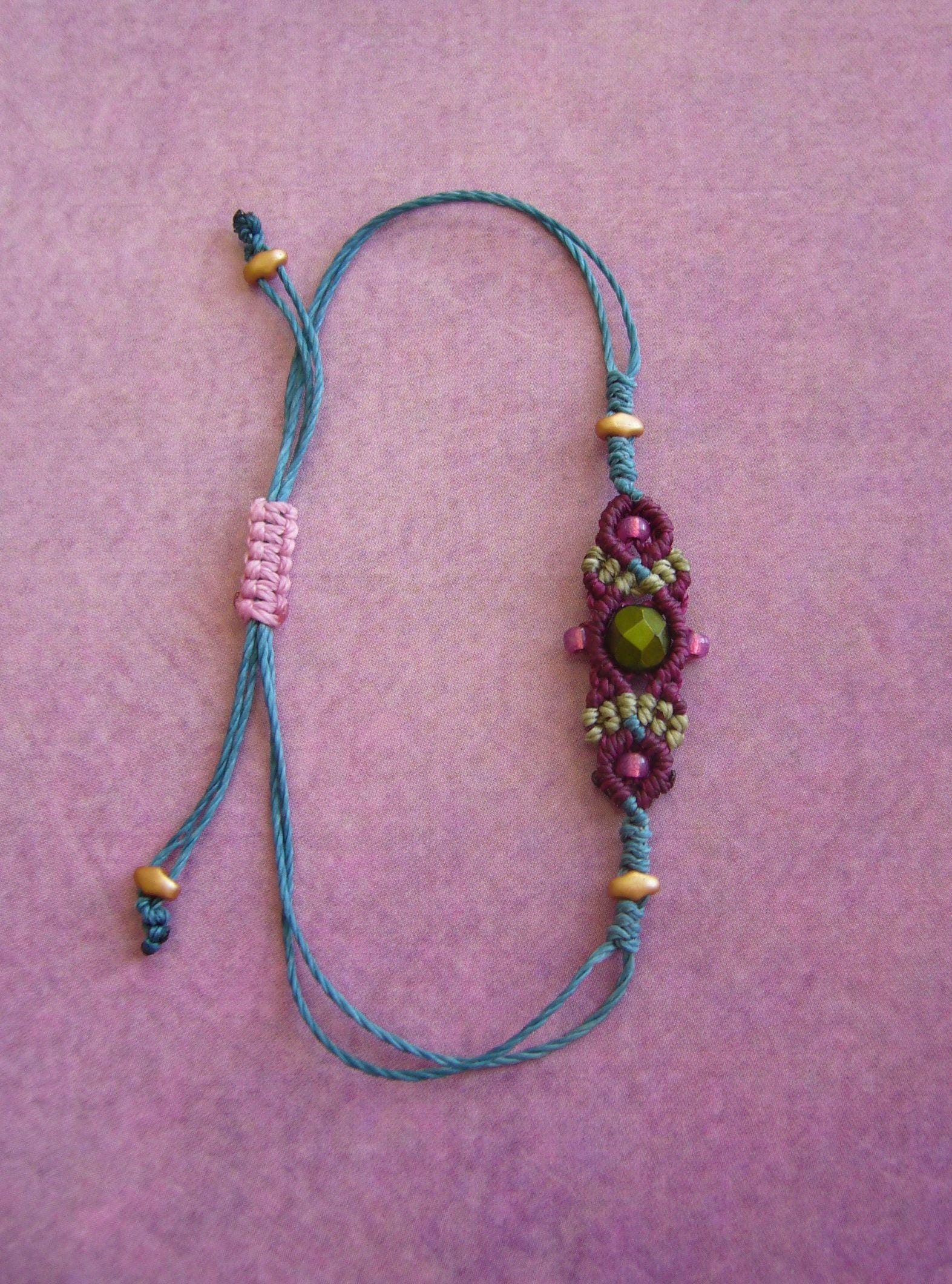 Makramee Armband Micromacrame Bracelet Bunt Mikromakramee Filigran Glasschliffperle Twinbeads Rocailles von crochetjewelsetsy