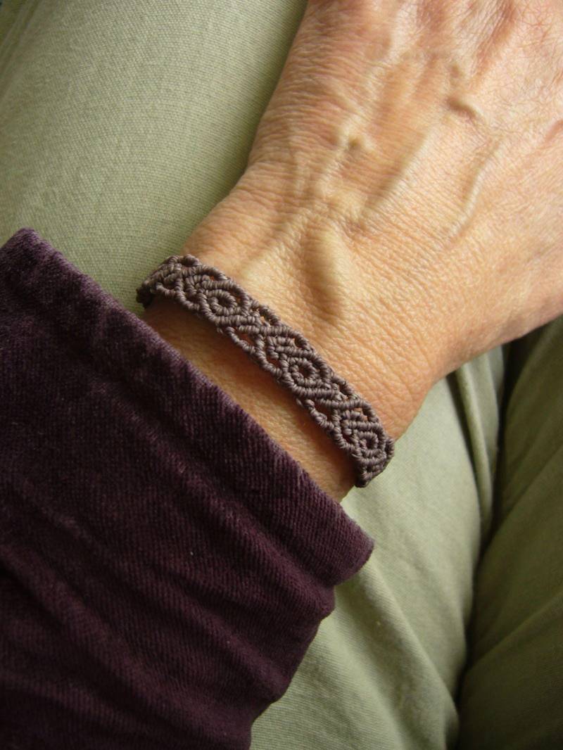 Makramee Armband Micromacrame Bracelet Lila Staublila Mikromakramee von crochetjewelsetsy