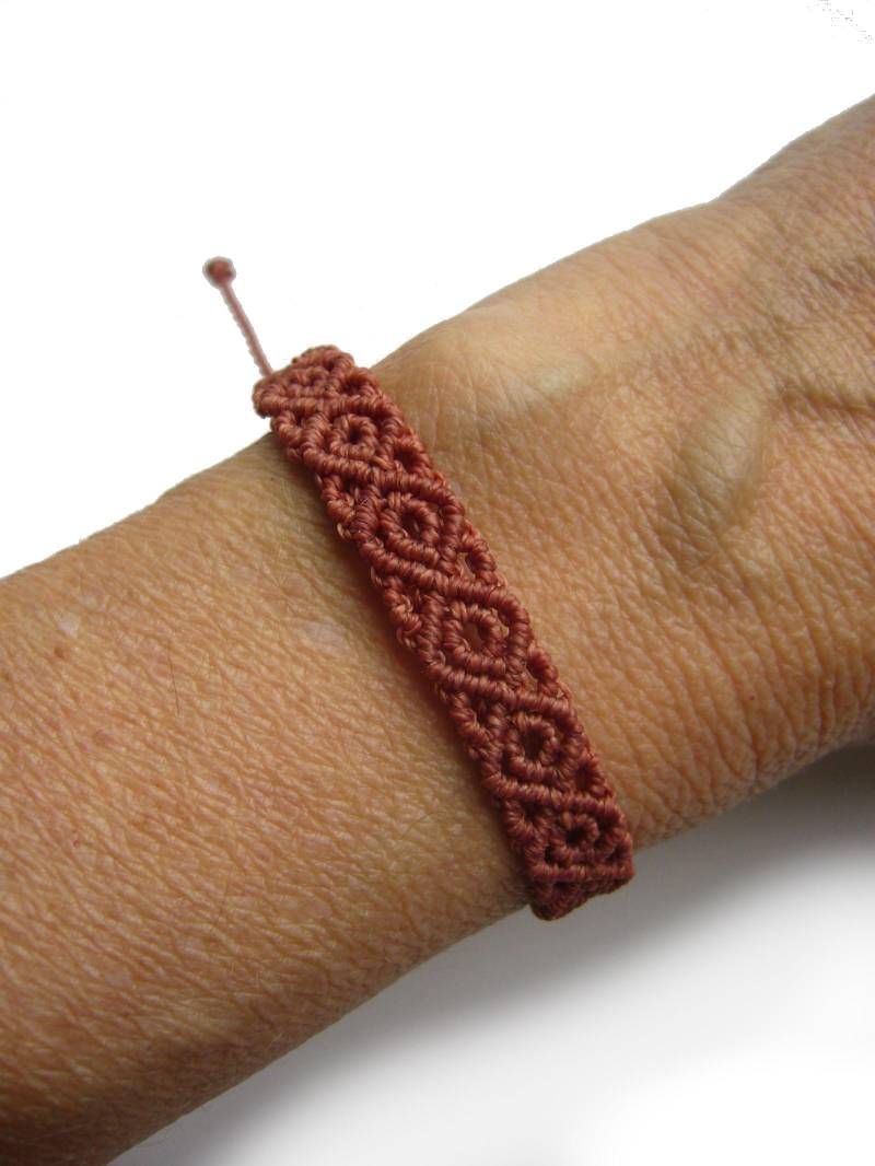 Makramee Armband Micromacrame Bracelet Rost Braun Mikromakramee Unisex Männerarmband von crochetjewelsetsy