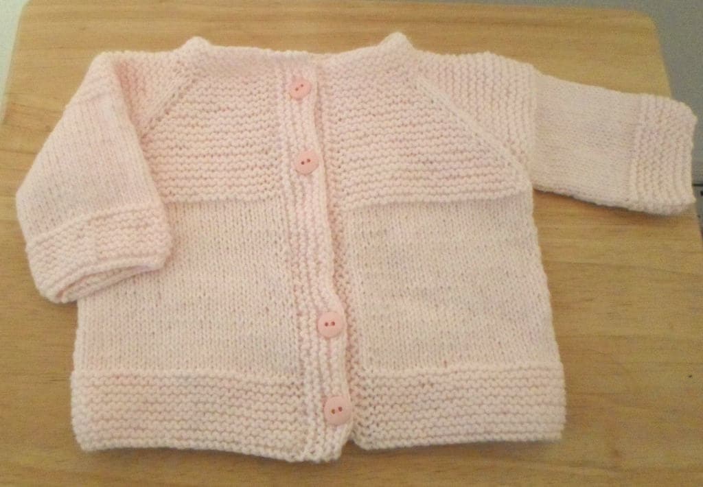 Baby Strickjacke in Rosa - Handgestrickte Für Mädchen 12-18 Monate Baby Strickjacke in Rosa - Handgestrickte Für Mädchen 12-18 Monate von crochetknittingqueen