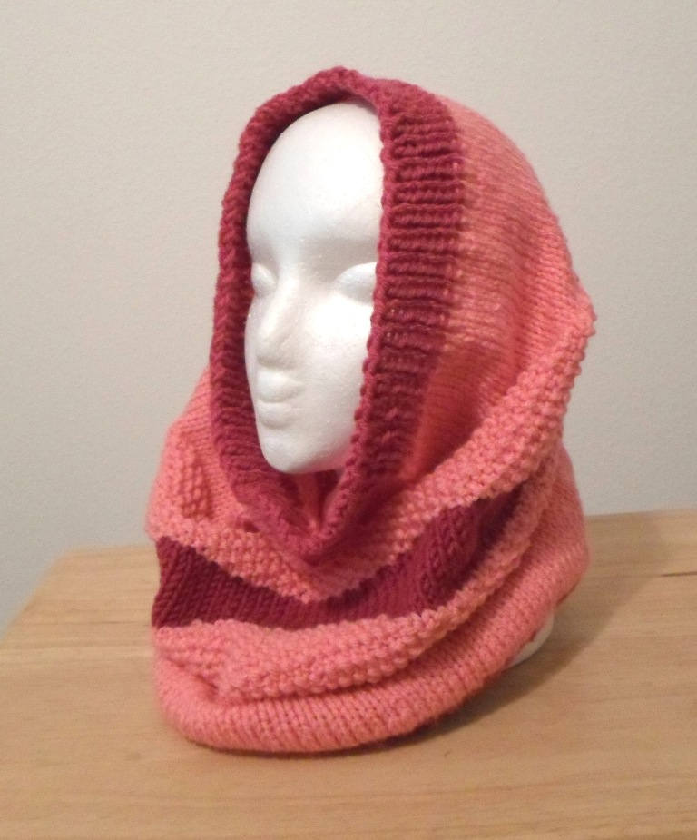Cowl - Handgestrickter Loop in Pink Und Rot von crochetknittingqueen