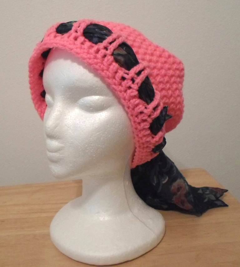 Häkelmütze - Aus Hellrosa Acrylgarn Chemo Mütze Slouchy Hat von crochetknittingqueen