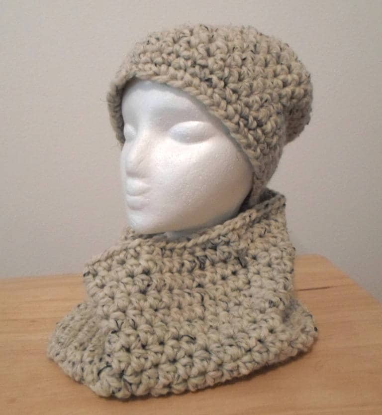 Hut & Gugel - Häkelhut Mit Aus Beige Gemischtem Acrylgarn Größe M von crochetknittingqueen