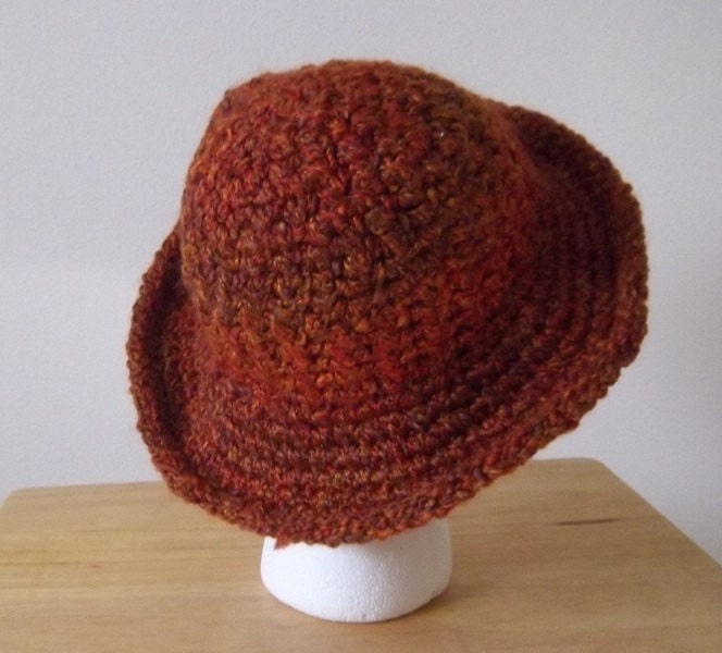 Mütze - Häkelmütze in Braun Größe Medium von crochetknittingqueen