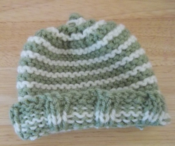 Mütze - Handgestrickte Neugeborenen Baby Frühchen in Grün Und Weiß Mütze - Handgestrickte Neugeborenen Baby Frühchen in Grün Und Weiß von crochetknittingqueen