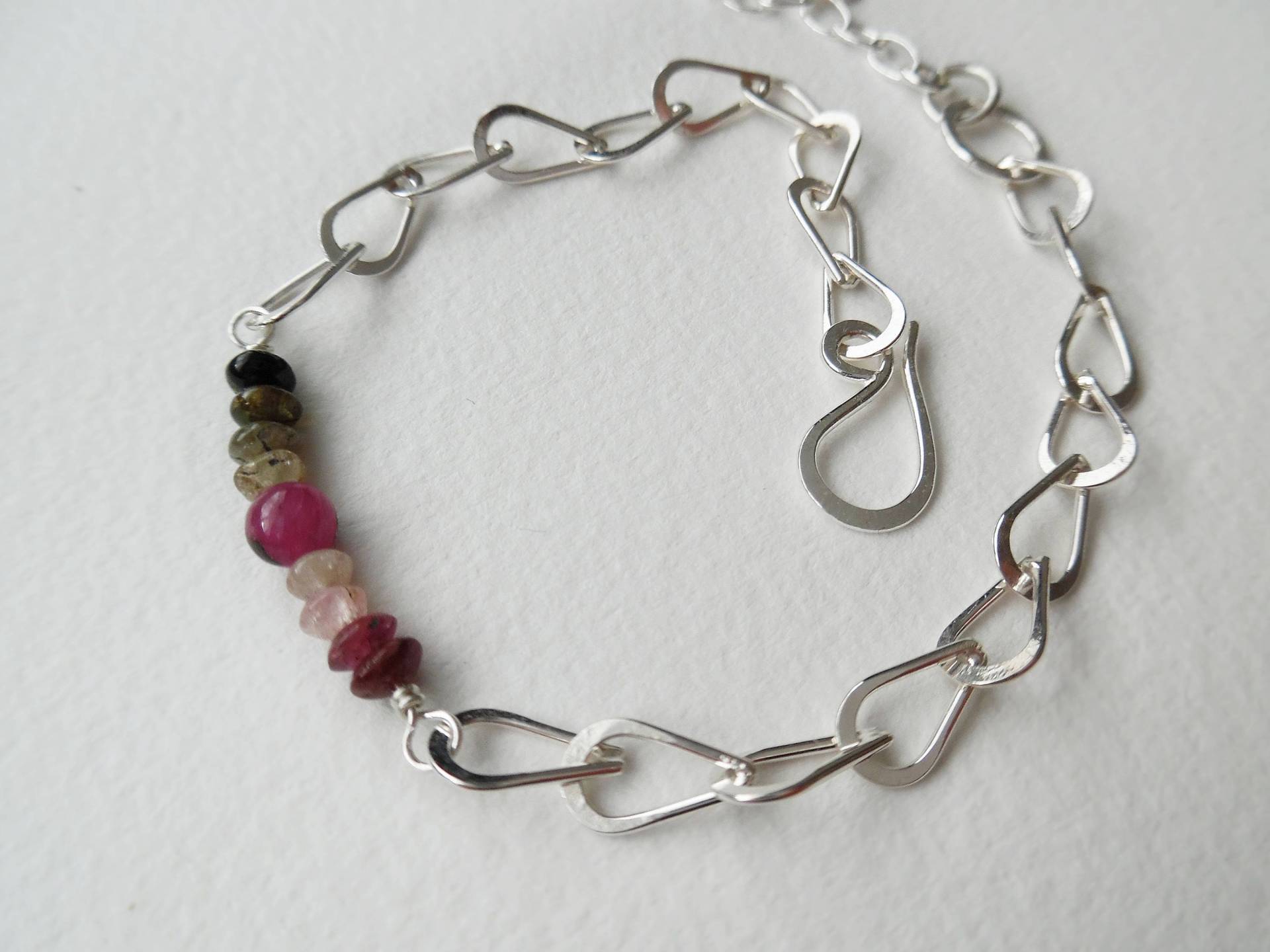 sterling Silber Multicolourtourmaline Kette Armband, Natürliche Turmalin Teardrop Link Birthstone Handgefertigte Armband sterling Silber Multicolourtourmaline Kette Armband, Natürliche Turmalin Teardrop Link Birthstone Handgefertigte Armband von crocusjewellery