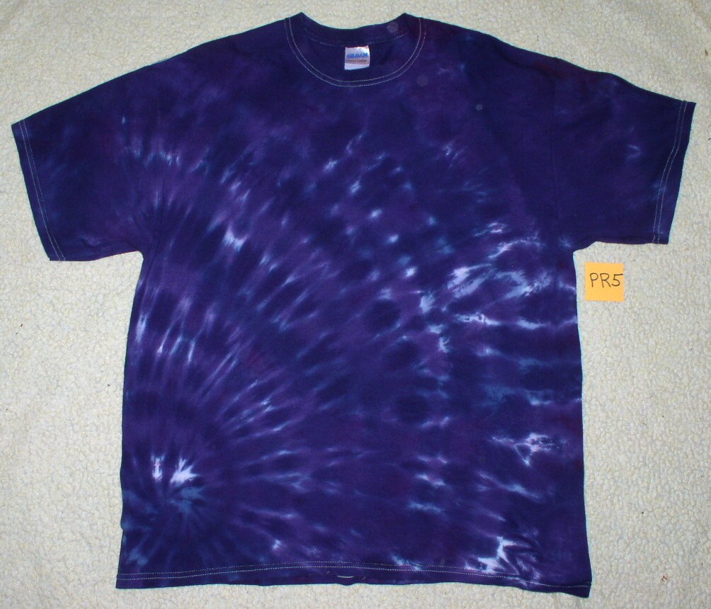 Purple Tie Dyed Xl Shirt, Rain Kollektion, Pr5 von croquettiedye