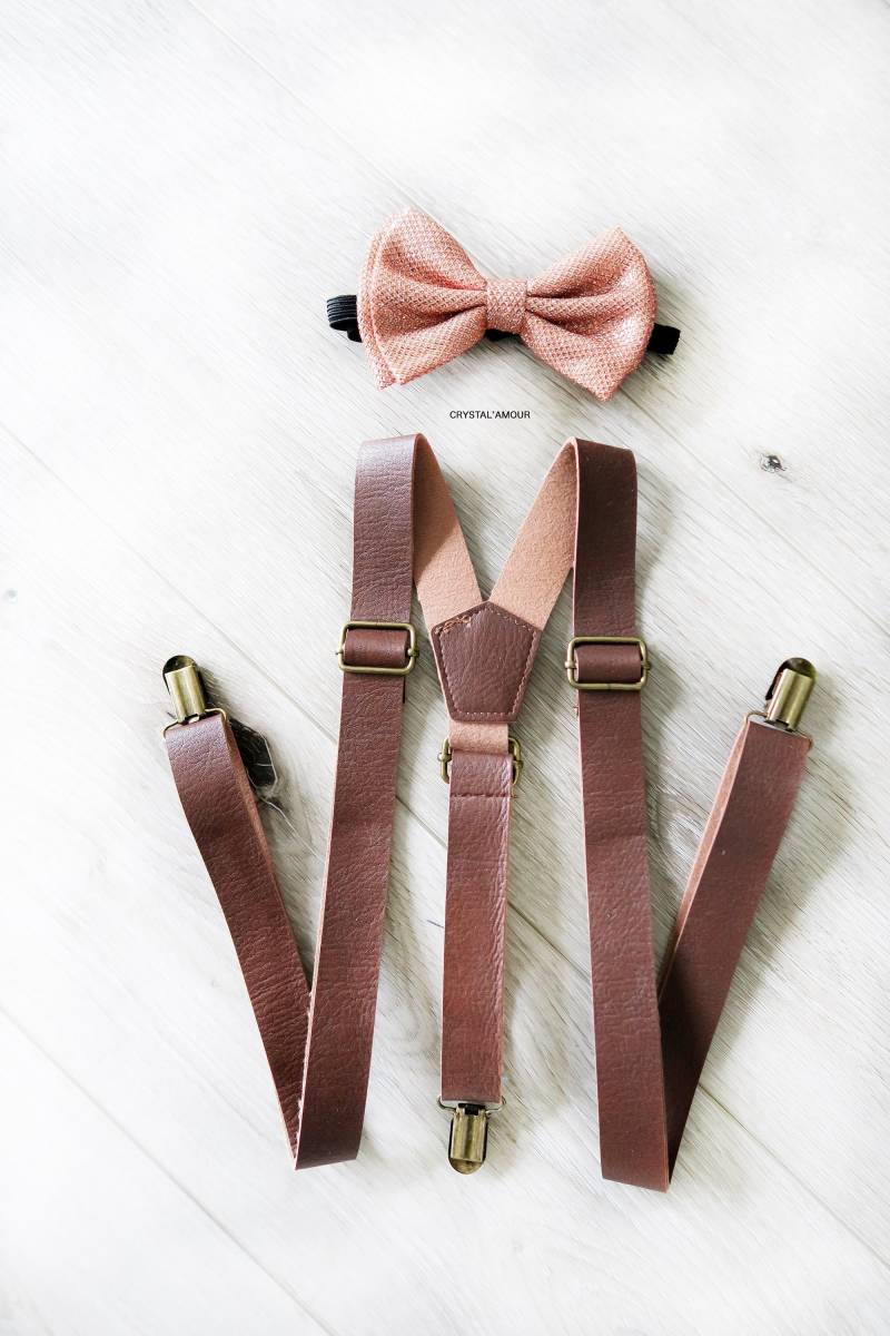 Roségoldene Hosenträger Und Fliege, Roségoldene Braune Leder-Hosenträger, Hosenträger, Roségoldenes Braunes Set Roségoldene Hosenträger Und Fliege, Roségoldene Braune Leder-Hosenträger, Hosenträger, Roségoldenes Braunes Set von crystalAmour