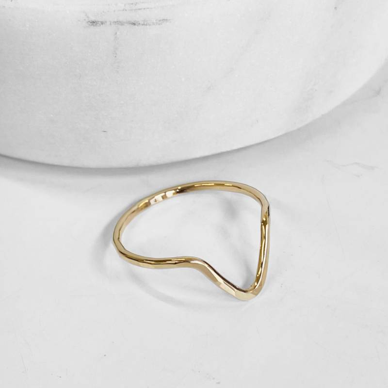 Wishbone Gold Gefüllter Ring, V Goldring, Stapelring, Zarter Schmuck, Zierlicher Minimalistisch, Handgemachter Geschenk Wishbone Gold Gefüllter Ring, V Goldring, Stapelring, Zarter Schmuck, Zierlicher Minimalistisch, Handgemachter Geschenk von crystalstonelondon