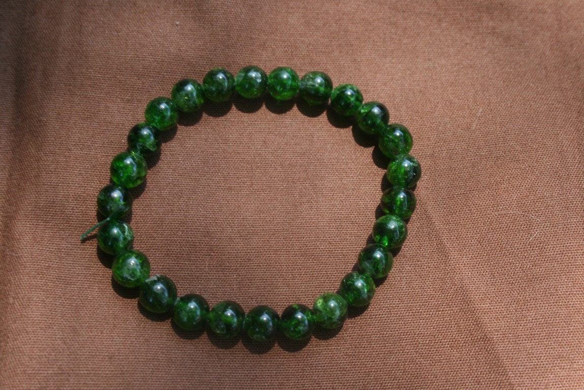 Wunderschönes Grün Diopsid Armband Herzöffnung Und Verbindung Zur Erde Wunderschönes Grün Diopsid Armband Herzöffnung Und Verbindung Zur Erde von crystalwizardcom