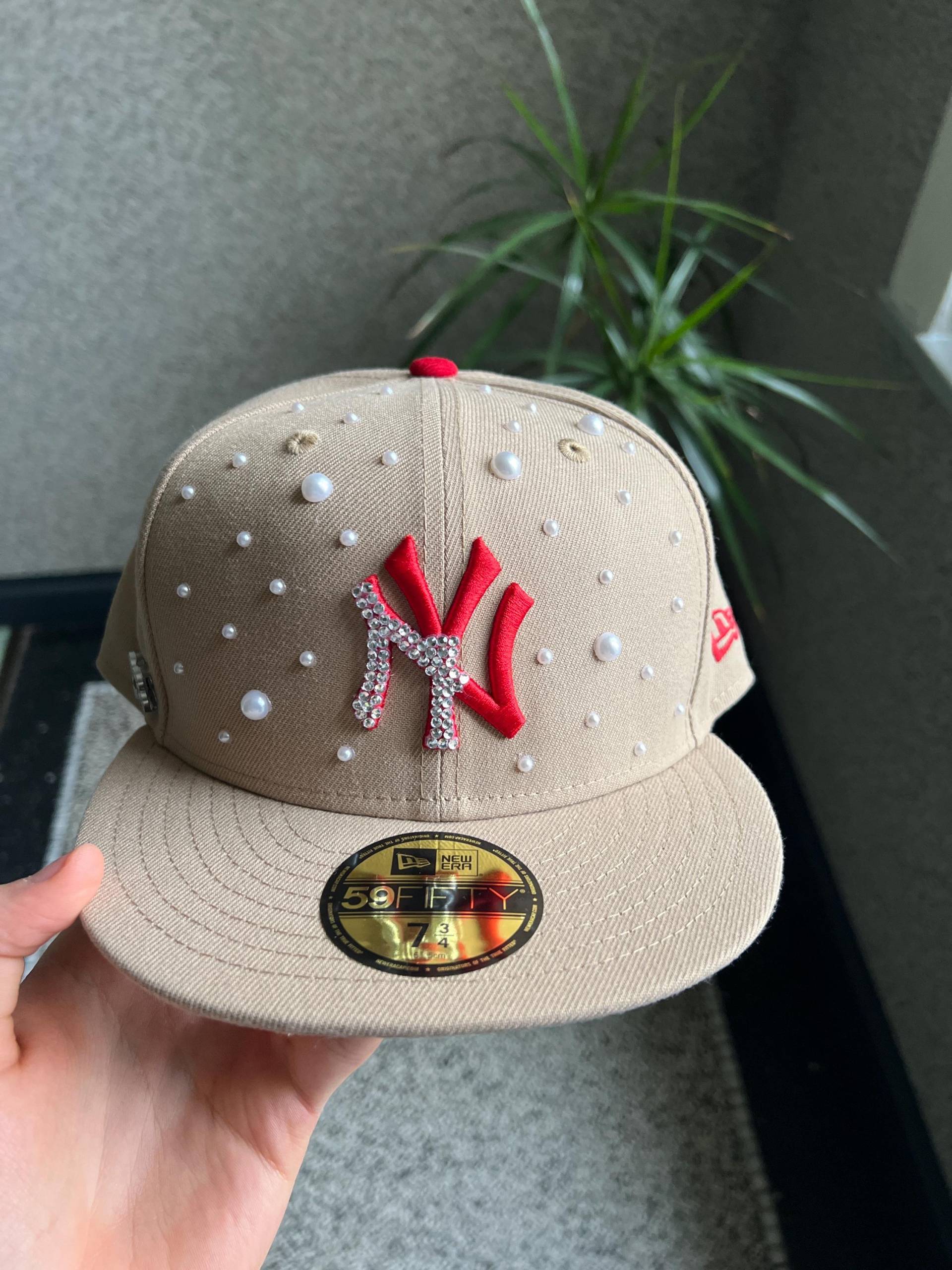 Custom Pearl New Era Fitted Cap Custom Pearl New Era Fitted Cap von cstmcaps
