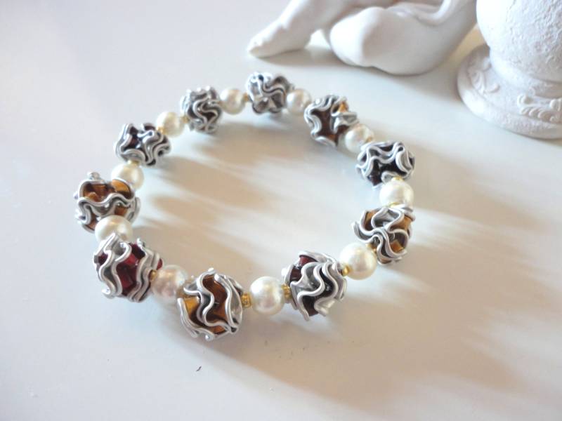 Armband Aus Kaffeekapseln Recycling Nespresso Wellen Kugel Glanz Perlen, Upcycling Schmuck Nachhaltiges Originelles Geschenk 278 von cupnessoArt