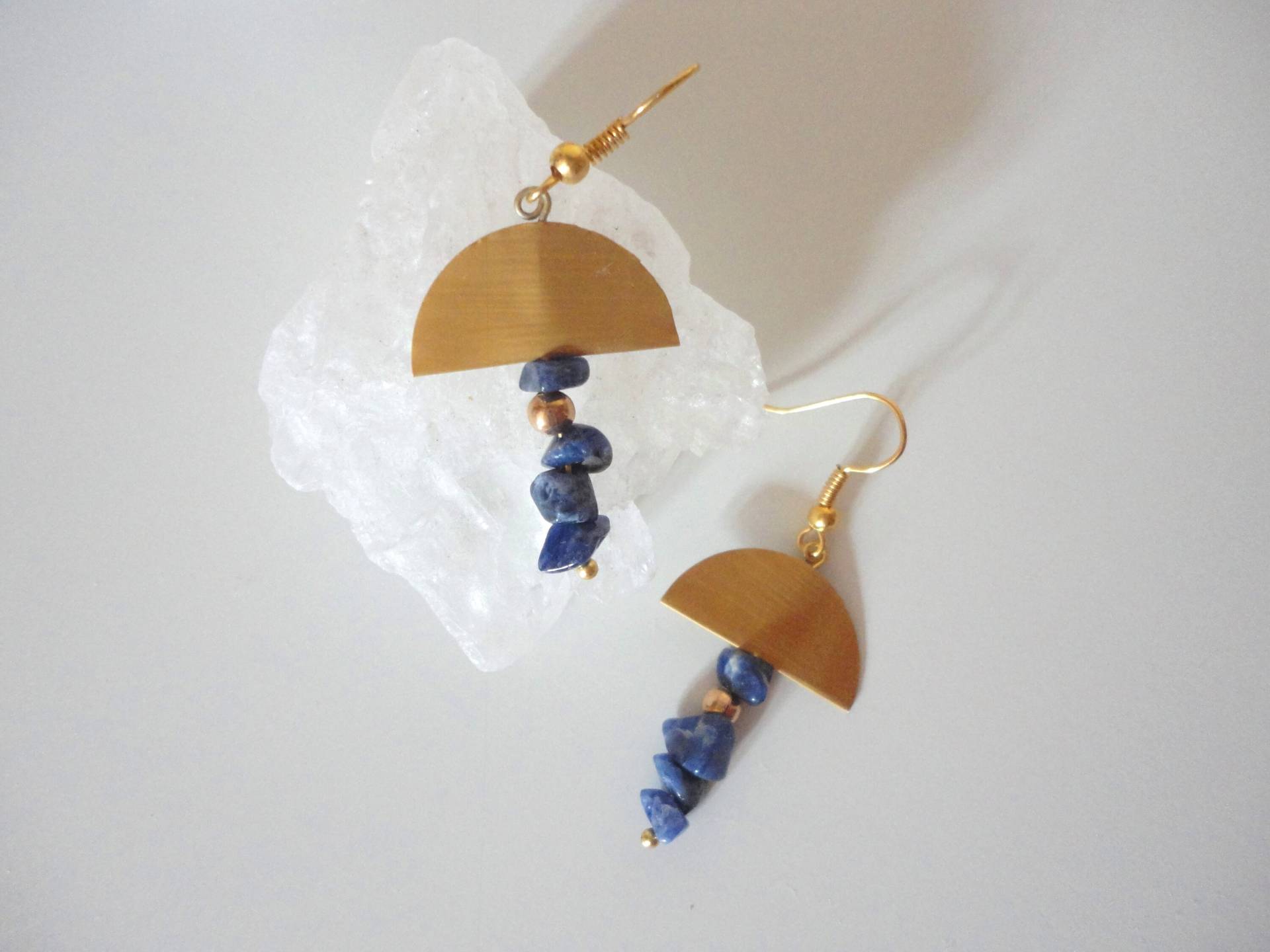 Blaue Sodalith Ohrringe Edelstein Ägyptisch Halbrund Geo Maya Aus Recycling Kaffeekapsel Nespresso Schmuck 198 Blaue Sodalith Ohrringe Edelstein Ägyptisch Halbrund Geo Maya Aus Recycling Kaffeekapsel Nespresso Schmuck 198 von cupnessoArt