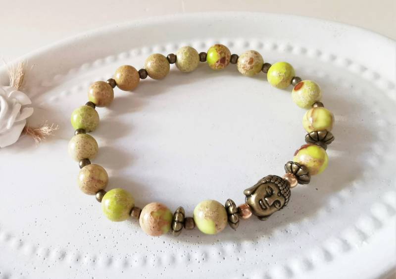 Bronze Buddha Armband Yoga Gelbgrün, Senfgelb Jaspis Perlen Limette Edelsteinarmband Dehnbar 082 von cupnessoArt