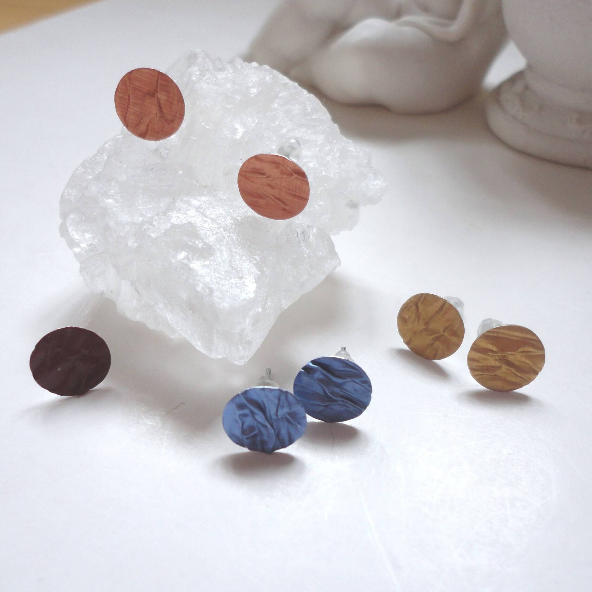 Farbige Edelstahl Ohrstecker Mit Recycling Plättchen, Schlichte Farbig Aus Nespresso Kaffeekapseln Upcycling Nachhaltig 116 Farbige Edelstahl Ohrstecker Mit Recycling Plättchen, Schlichte Farbig Aus Nespresso Kaffeekapseln Upcycling Nachhaltig 116 von cupnessoArt