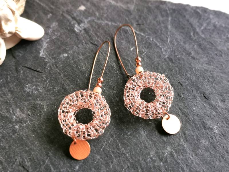 Gestrickte Zarte Draht Ohrringe Rosegold, Gestrickter Drahtschmuck Zart, Lange Kupfer Ohrringe, Häkel Draht, Donut 103 von cupnessoArt