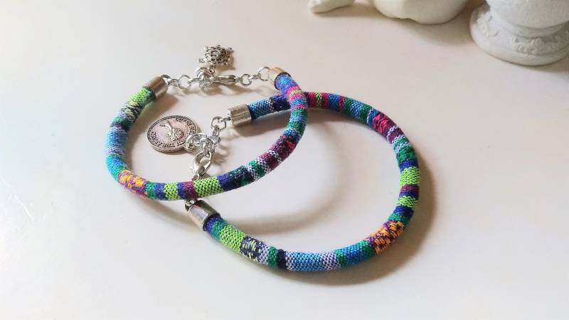 Ibiza Aztek Armband Bunt Regenbogen Hippie Stoff Freundschaftsarmband, Buntes Kordel 289 Ibiza Aztek Armband Bunt Regenbogen Hippie Stoff Freundschaftsarmband, Buntes Kordel 289 von cupnessoArt