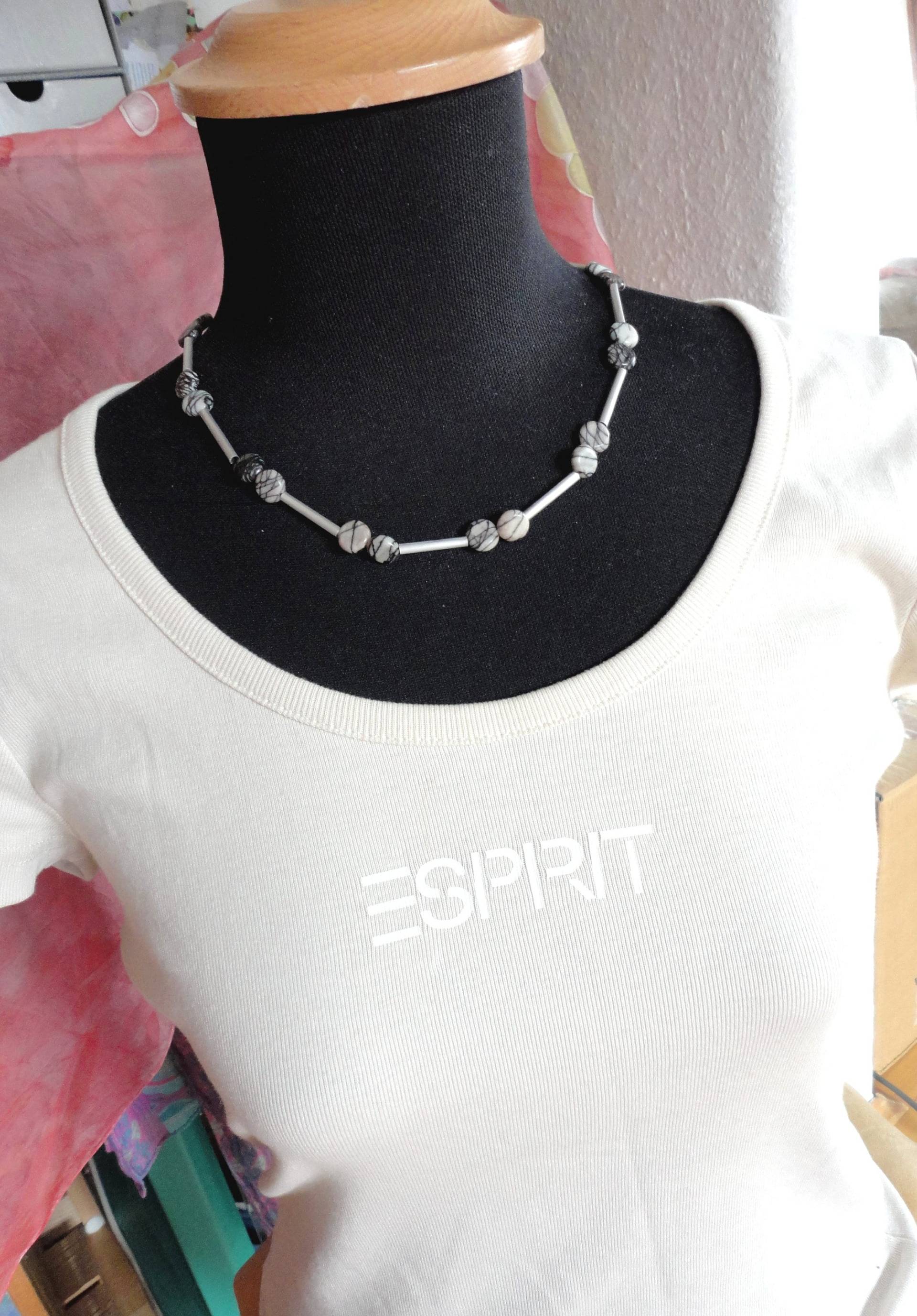Grau Silber Jaspis Halskette Collier Edel Aus Upcycling Kaffeekapsel Röhren, Recycling Nespresso Schmuck Hellgrau Geschenk 275 Grau Silber Jaspis Halskette Collier Edel Aus Upcycling Kaffeekapsel Röhren, Recycling Nespresso Schmuck Hellgrau Geschenk 275 von cupnessoArt