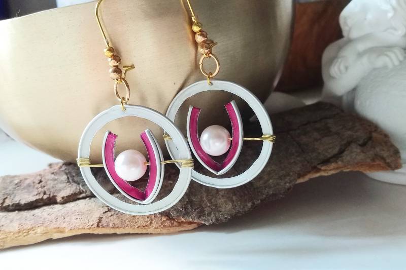 Kaffeekapsel Kreolen Ohrringe Mit Perlen, Geo Upcycling Kreis Nespresso Schmuck Coffee Pod Nachhaltiges Recycling Geschenk 087 Kaffeekapsel Kreolen Ohrringe Mit Perlen, Geo Upcycling Kreis Nespresso Schmuck Coffee Pod Nachhaltiges Recycling Geschenk 087 von cupnessoArt