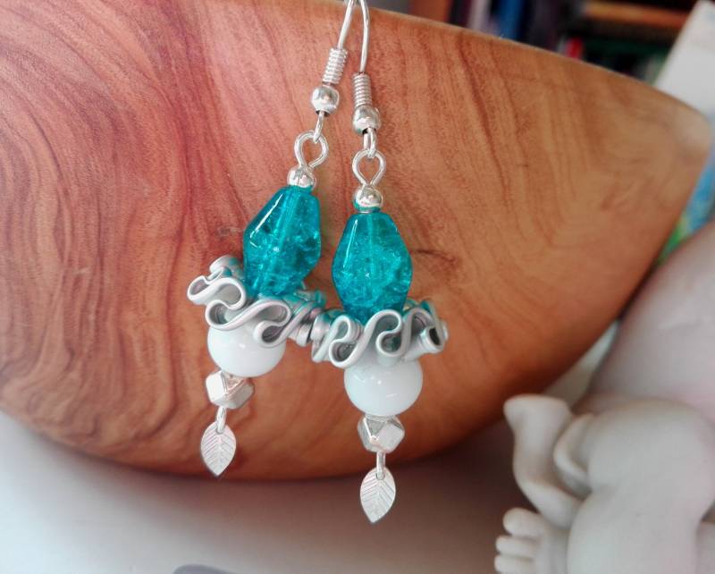 Rauten Ohrringe Glasperlen Pyramide Türkis Rot Weiss, Upcycling Wellen Aus Nespresso Kaffeekapsel Schmuck Nachhaltig 041 Rauten Ohrringe Glasperlen Pyramide Türkis Rot Weiss, Upcycling Wellen Aus Nespresso Kaffeekapsel Schmuck Nachhaltig 041 von cupnessoArt