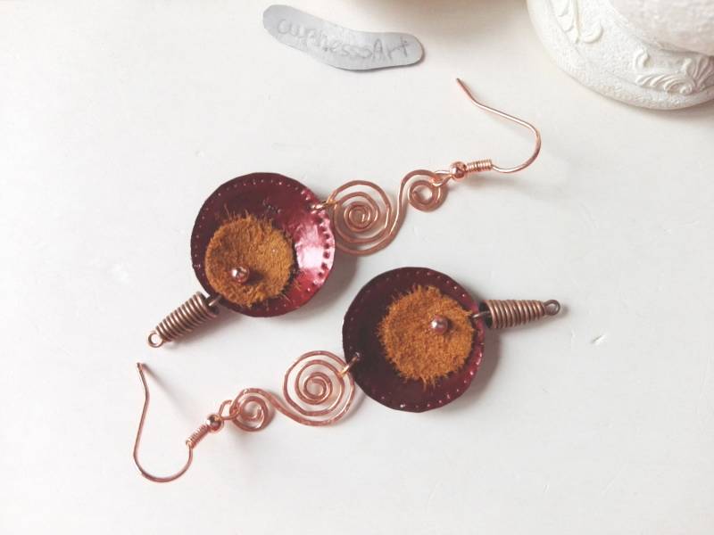 Kupfer Spiral Ohrringe Schalen Mit Leder Handgefertigt, Ethno Kupfer Draht Ohrringe, Recycling Kaffeekapsel Nespresso Schmuck 340 Kupfer Spiral Ohrringe Schalen Mit Leder Handgefertigt, Ethno Kupfer Draht Ohrringe, Recycling Kaffeekapsel Nespresso Schmuck 340 von cupnessoArt