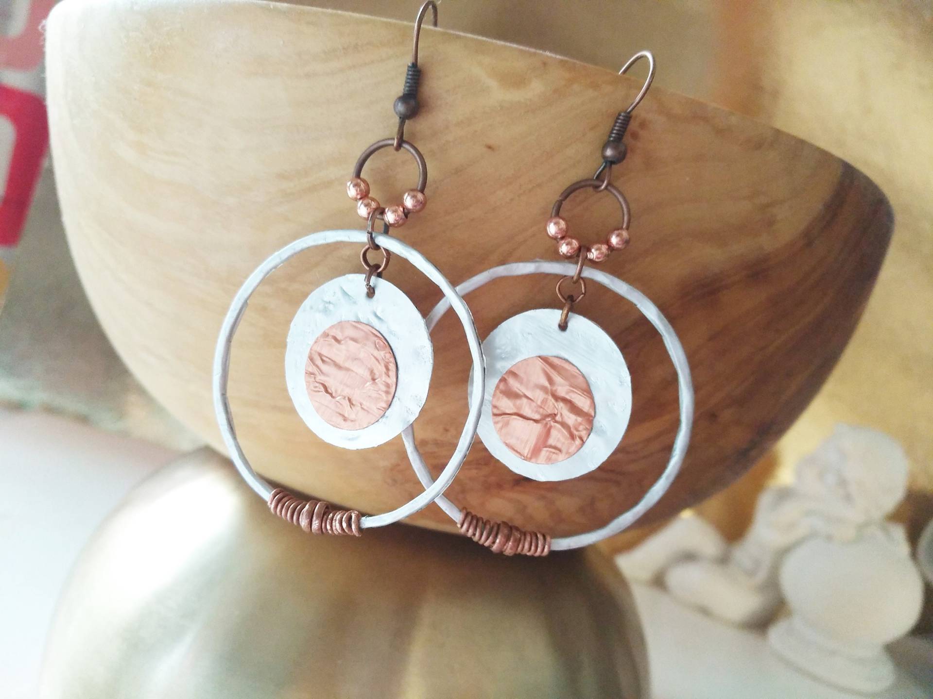 Upcycling Silber Kupfer Kreolen Ohrringe Gehämmert, Recycling Kreis Aus Nespresso Kaffeekapsel Nachhaltig 058 Upcycling Silber Kupfer Kreolen Ohrringe Gehämmert, Recycling Kreis Aus Nespresso Kaffeekapsel Nachhaltig 058 von cupnessoArt