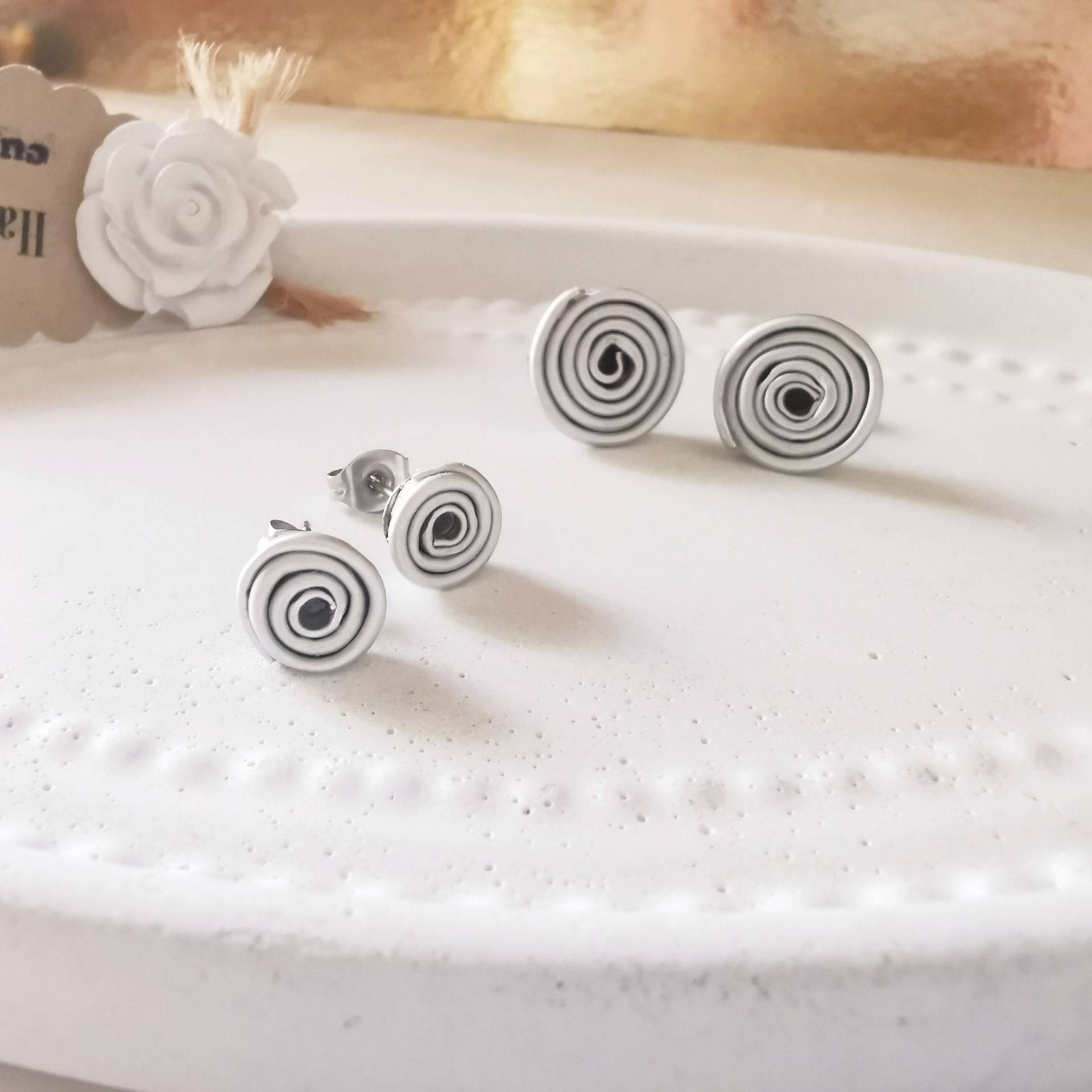Upcycling Spiral Ohrstecker Silber, Edelstahl Spirale, Nespresso Schmuck Nachhaltig - Farbwahl 234 Upcycling Spiral Ohrstecker Silber, Edelstahl Spirale, Nespresso Schmuck Nachhaltig - Farbwahl 234 von cupnessoArt