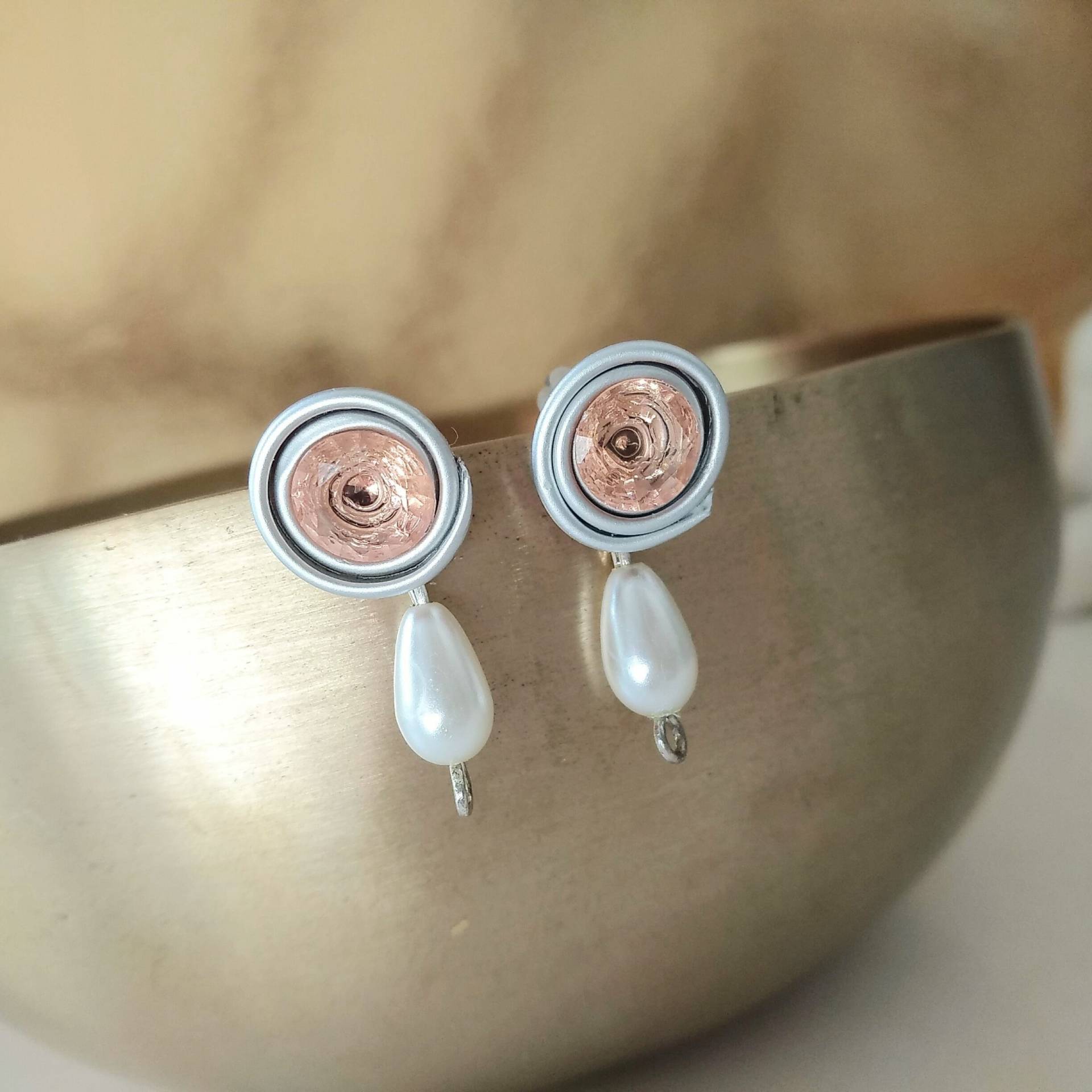 Spiral Ohrstecker Strass Aus Recycling Kaffeekapsel, Tropfen Lachs, Kaffeekapsel Nespresso Ohrringe Upcycling Schmuck 033 Spiral Ohrstecker Strass Aus Recycling Kaffeekapsel, Tropfen Lachs, Kaffeekapsel Nespresso Ohrringe Upcycling Schmuck 033 von cupnessoArt