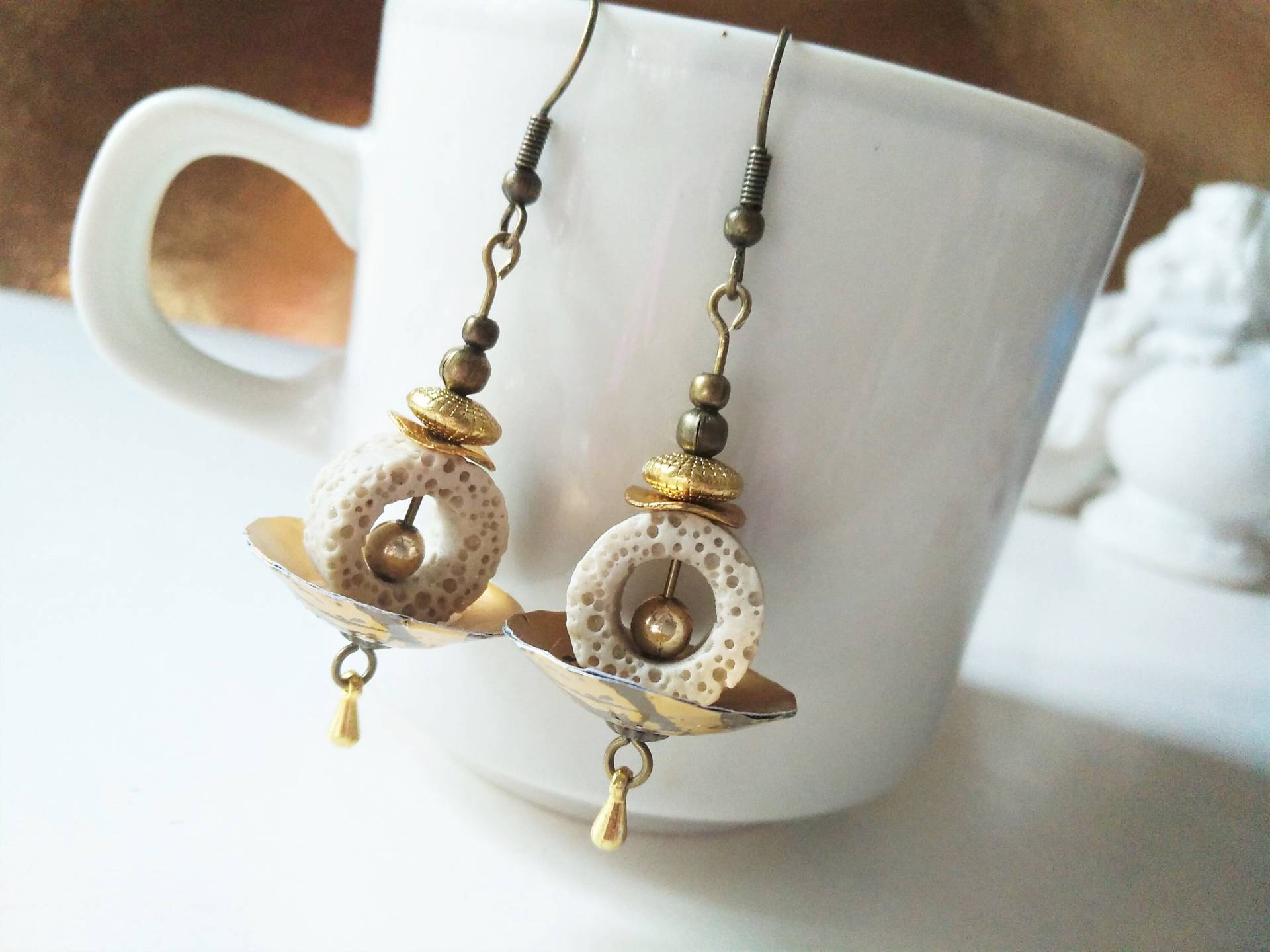 Schalen Donut Ohrringe Creme Gold, Beige Lava Kreis Edel, Recycling Tropfen Aus Kaffeekapsel Nespresso Schmuck 246 Schalen Donut Ohrringe Creme Gold, Beige Lava Kreis Edel, Recycling Tropfen Aus Kaffeekapsel Nespresso Schmuck 246 von cupnessoArt