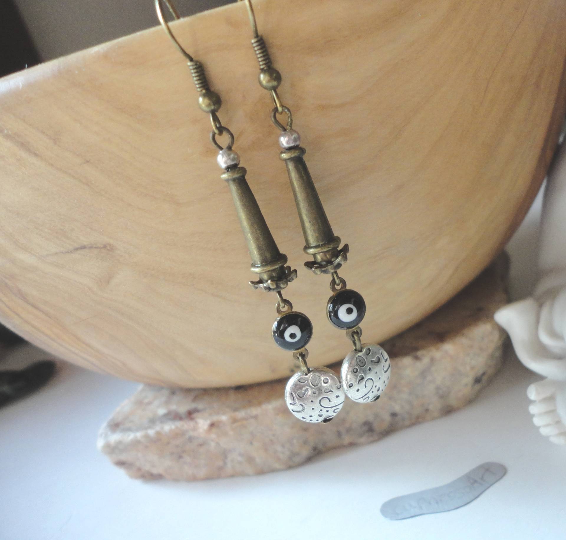 Schwarze Augen Ohrringe Orient Evil Eye Böser Blick Ohrringe, Ethno Silber Münz Lange Bronze Turm Vintage 254 Schwarze Augen Ohrringe Orient Evil Eye Böser Blick Ohrringe, Ethno Silber Münz Lange Bronze Turm Vintage 254 von cupnessoArt
