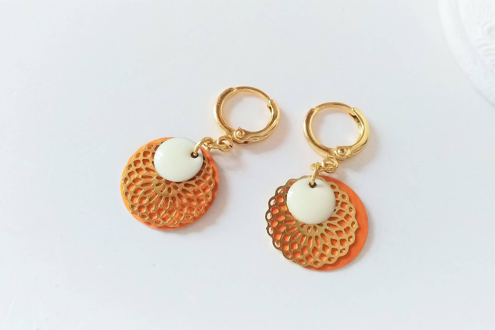 Zarte Gold Mandala Ohrringe 24K Mit Vergoldet Kreolen, Emaille Creme Recycling Nespresso Schmuck Aus Kaffeekapsel Nachhaltig 185 Zarte Gold Mandala Ohrringe 24K Mit Vergoldet Kreolen, Emaille Creme Recycling Nespresso Schmuck Aus Kaffeekapsel Nachhaltig 185 von cupnessoArt