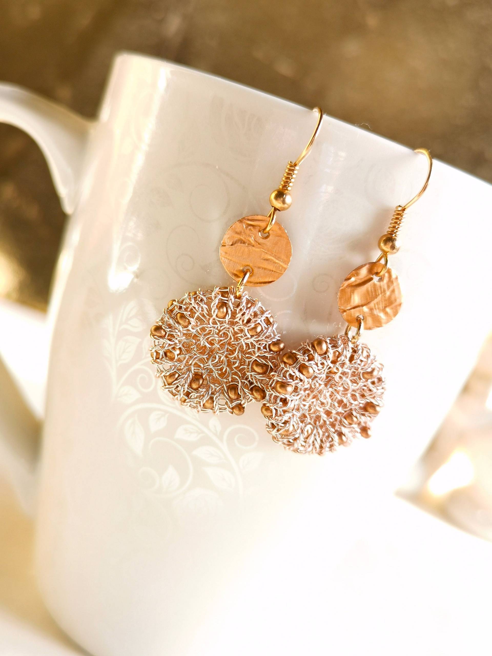 Zarte Draht Ohrringe Donut Gestrickt Rosegold, Zarter Drahtschmuck Gehäkelt, Gestrickte Kreis Aus 213 Zarte Draht Ohrringe Donut Gestrickt Rosegold, Zarter Drahtschmuck Gehäkelt, Gestrickte Kreis Aus 213 von cupnessoArt