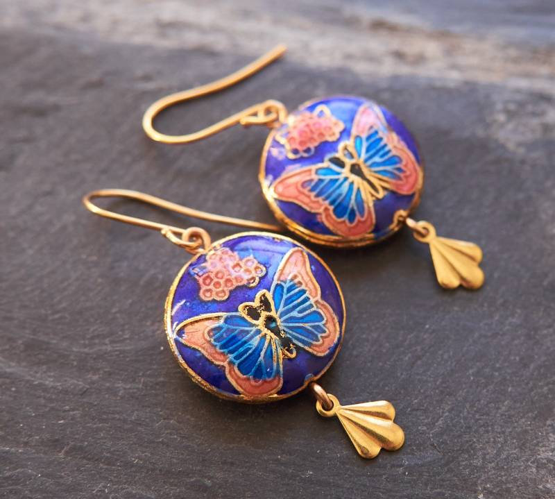 Vintage Cloisonne Schmetterling Ohrringe Blaue & Rosa Emaille, Messingtropfen Vintage Cloisonne Schmetterling Ohrringe Blaue & Rosa Emaille, Messingtropfen von curiousoddities