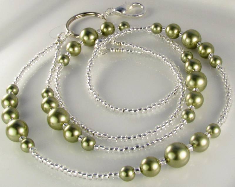 Olive Perlen Lanyard Simplicity Hellgrün Glasperlen Id Anstecker von curlynetto