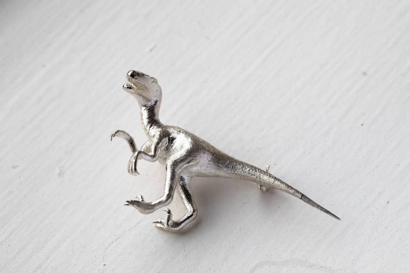 Raptor Brosche von customDinoDesigns