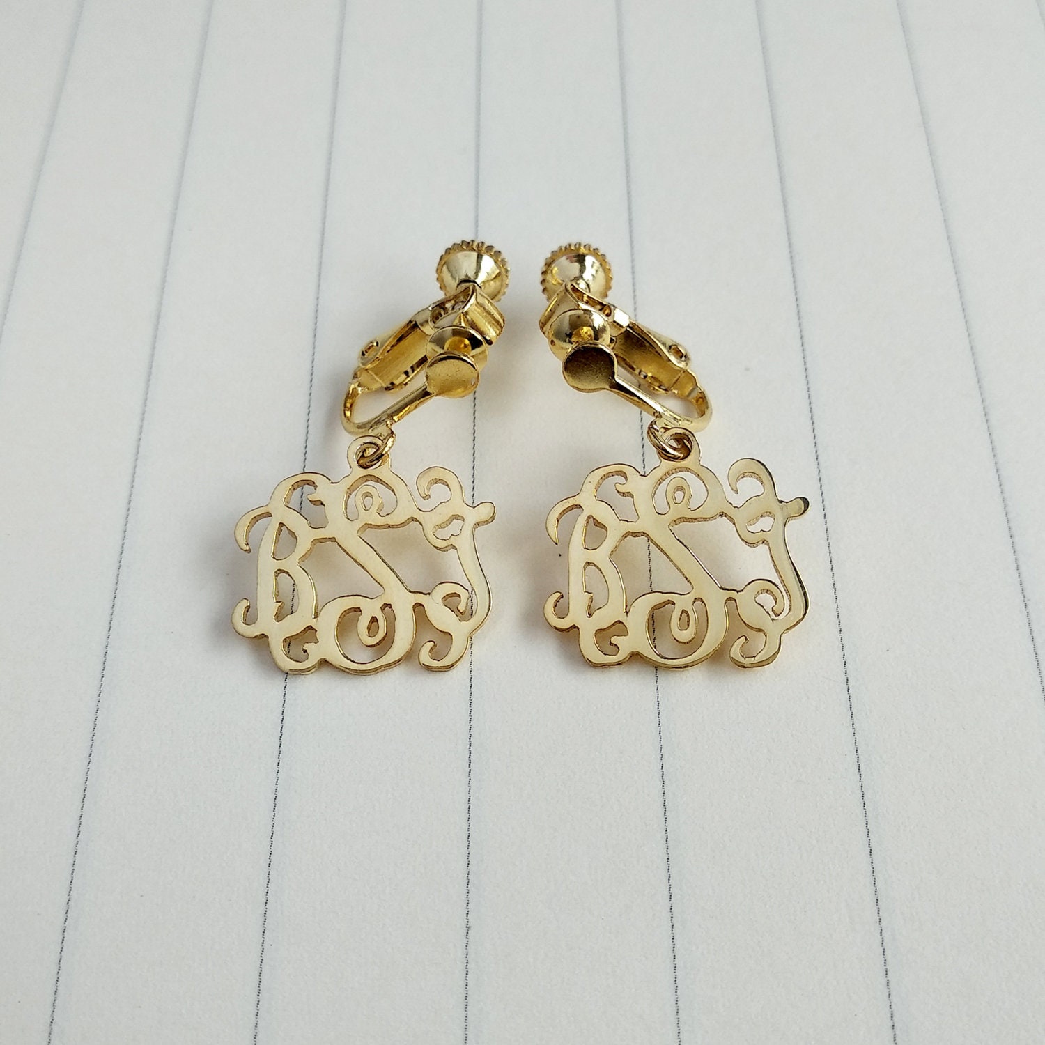 Goldclip Ohrringe, Personalisieren Clip Personalisierte Monogramm Initial Monogrammierte Geschenke von customforu