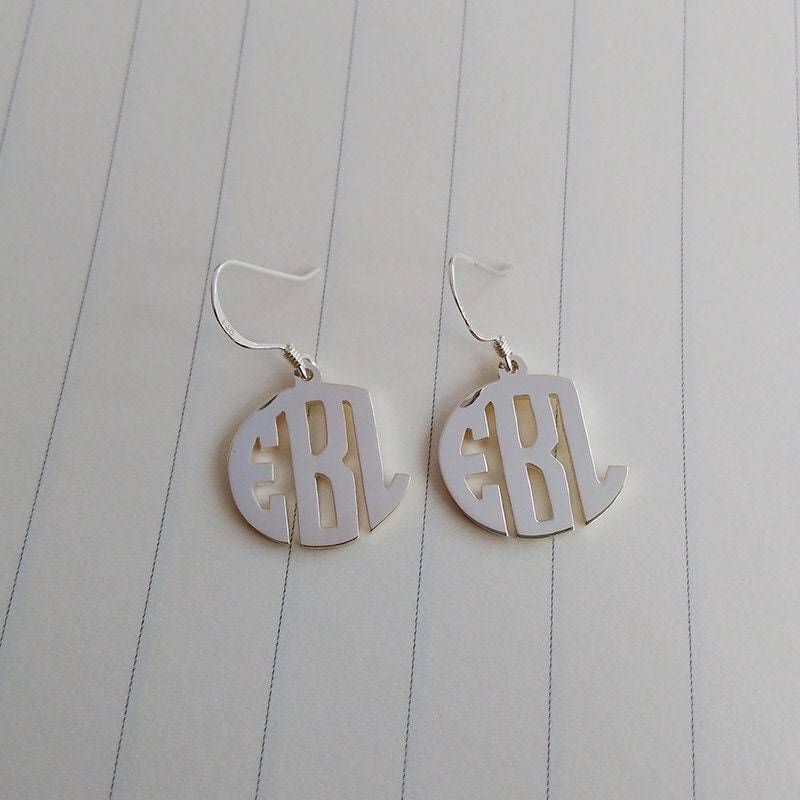 Kreis Monogramm Ohrringe, Personalisierte Benutzerdefinierte Ohrstecker, Ursprüngliche Monogrammierte Geschenke von customforu