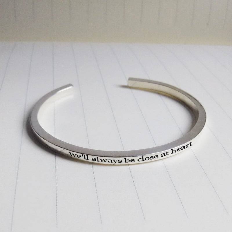 Offenes Silberarmband, Manschettenarmband Mit Gravur, Silber Manschettenarmband, Freundschaftsarmband, Abschlussgeschenk, Benutzerdefinierter Schmuck Offenes Silberarmband, Manschettenarmband Mit Gravur, Silber Manschettenarmband, Freundschaftsarmband, Abschlussgeschenk, Benutzerdefinierter Schmuck von customforu