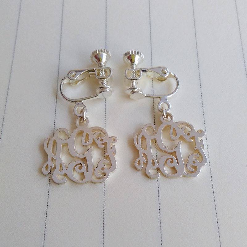Silber Ohrclips, Personalisieren Clip Ohrringe, Personalisierte Monogramm Initialen Monogrammierte Geschenke von customforu