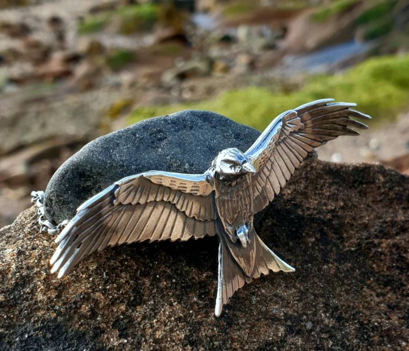 Silber Handmade Adler, Rotdrachen Anhänger, Fliegende Sterling Adler Halskette Mit Strukturierten Details Silber Handmade Adler, Rotdrachen Anhänger, Fliegende Sterling Adler Halskette Mit Strukturierten Details von dAgDesigns