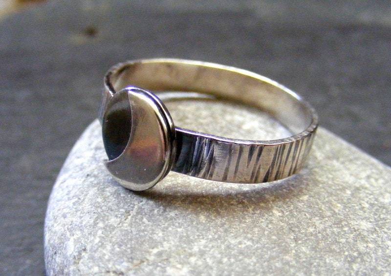 Silber Mond Ring Zum Stapeln Gehämmerter von dAgDesigns