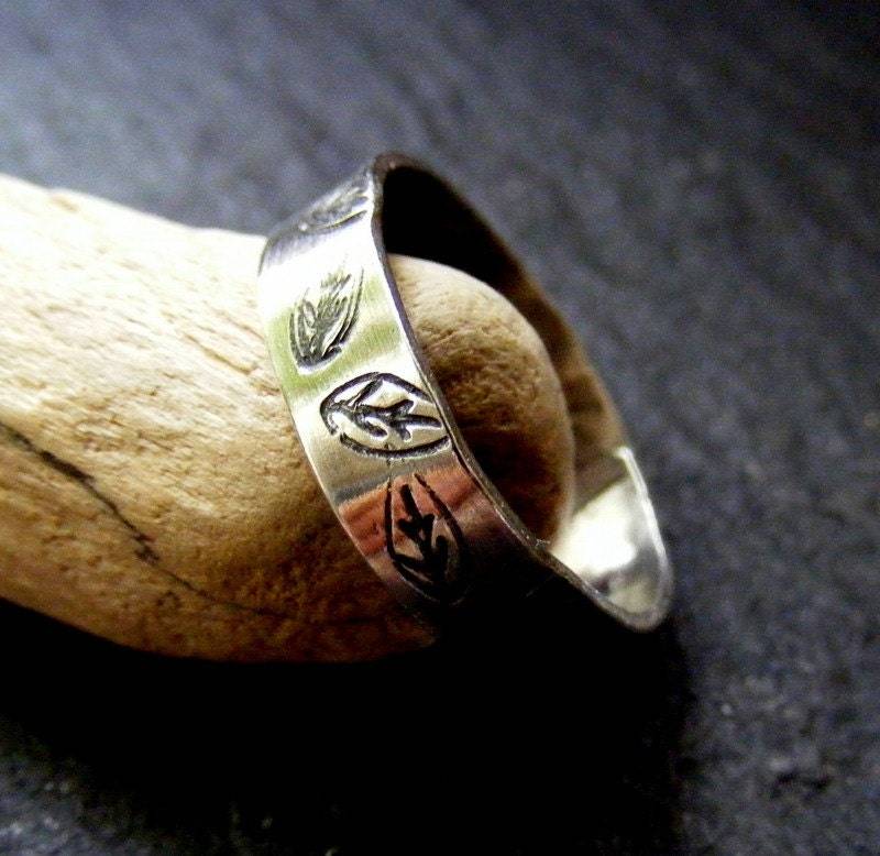 Silber Stern Texturierte Blatt-Design-Ring Zum Stapeln, Gestempelt Sterling Blattring Silber Stern Texturierte Blatt-Design-Ring Zum Stapeln, Gestempelt Sterling Blattring von dAgDesigns