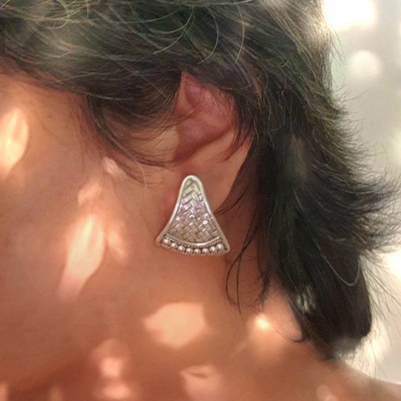 Gewebte Sterling Silber Ohrstecker Zarte Textur, Modernes Design Gewebte Sterling Silber Ohrstecker Zarte Textur, Modernes Design von dSPRINGSILVER